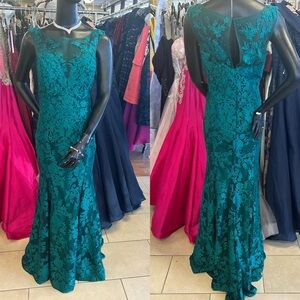 Mon Cheri emerald Floral Lace Prom Dress size 16